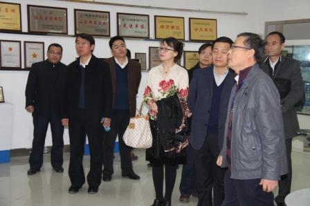 省政協常委、省科技廳副廳長徐茂波及省政協科技界委員蒞臨神戎參觀指導工作