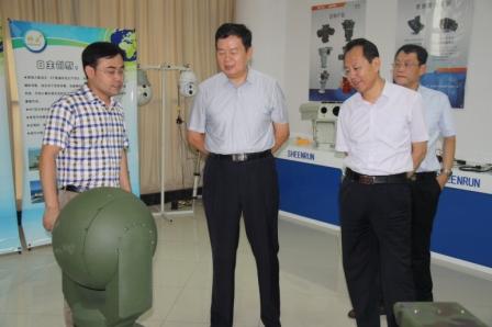 國(guó)防科技大學(xué)(呂梁)軍民融合協(xié)同創(chuàng)新研究院路崇相政委一行來(lái)神戎公司調(diào)研指導(dǎo)工作